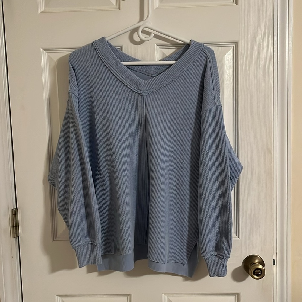Aerie wonder v sweatshirt